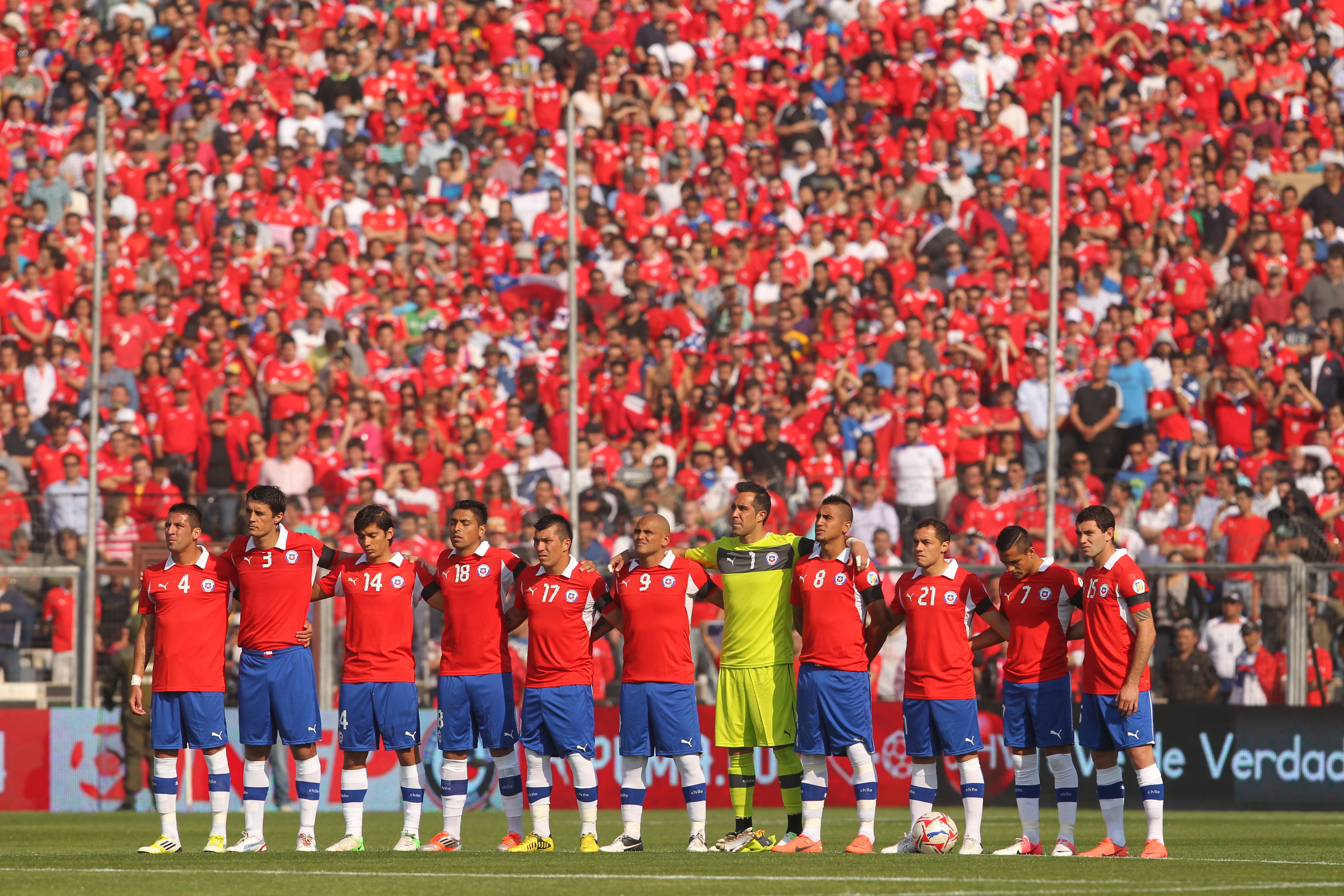 Así es la nueva camiseta que utilizará la "Roja" a Rusia 2018 - Epicentro Chile